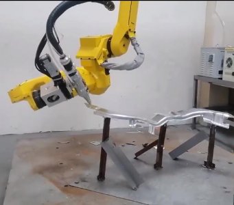 機(jī)械手三維激光切割機(jī)——突破維度限制，解鎖